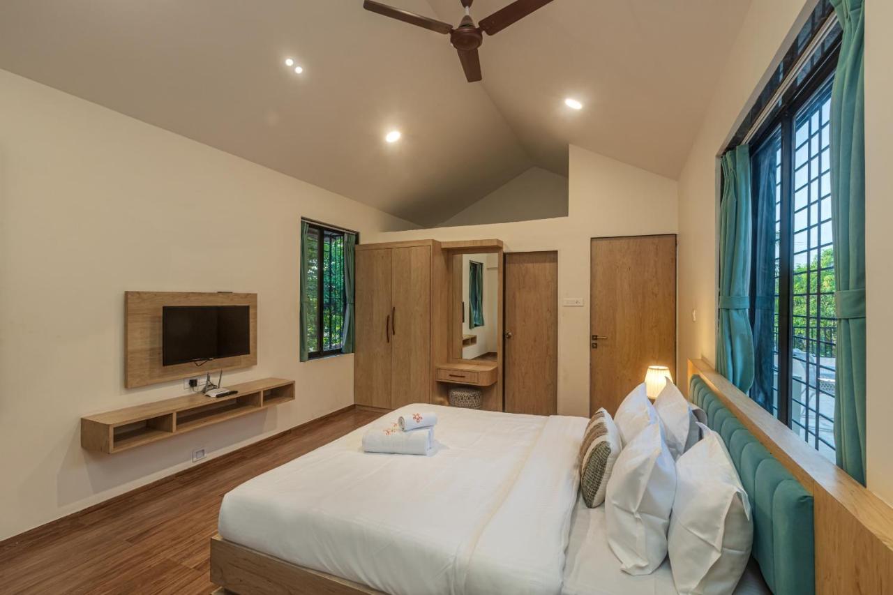 Saffronstays Riverfront Manor, 5-Bdr Pool Villa By Pej River คาร์จัต ภายนอก รูปภาพ