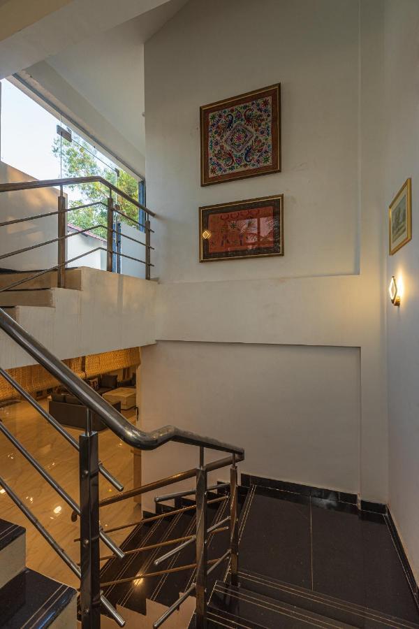 Saffronstays Riverfront Manor, 5-Bdr Pool Villa By Pej River คาร์จัต ภายนอก รูปภาพ