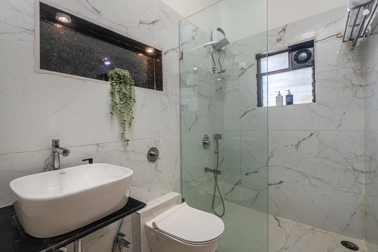 Saffronstays Riverfront Manor, 5-Bdr Pool Villa By Pej River คาร์จัต ภายนอก รูปภาพ