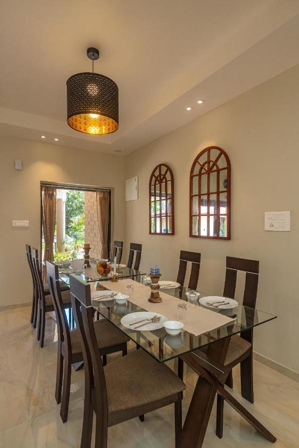 Saffronstays Riverfront Manor, 5-Bdr Pool Villa By Pej River คาร์จัต ภายนอก รูปภาพ
